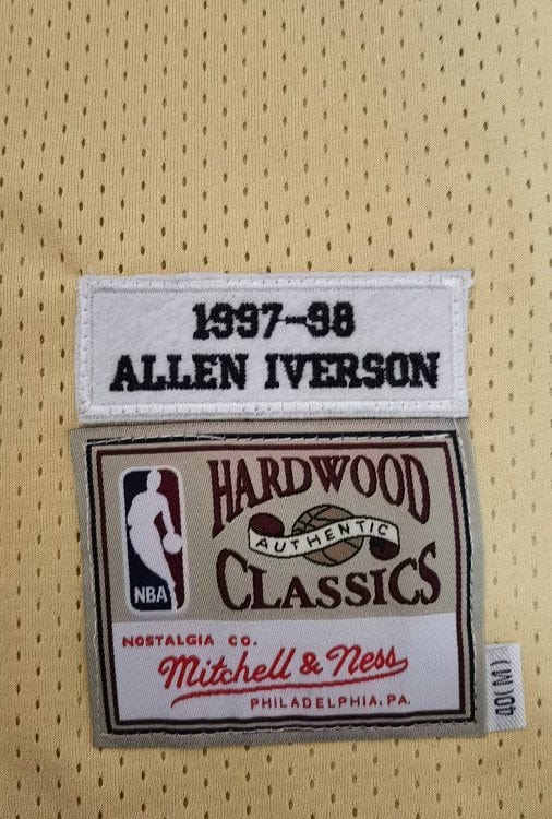 Allen Iverson Philadelphia 76ers 1997/98 Hardwood Classics product image 2