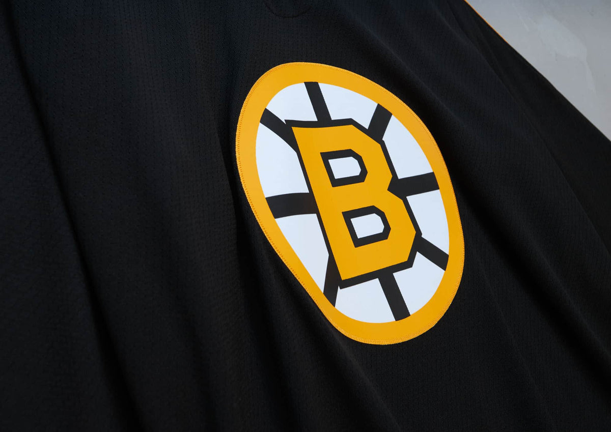 Bobby Orr Boston Bruins NHL Mitchell & Ness Men Black 1971 Blue Line Authentic Jersey product image 3, provided for visual