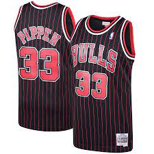 Chicago Bulls Scottie Pippen Black 1995-96 Hardwood product image 1